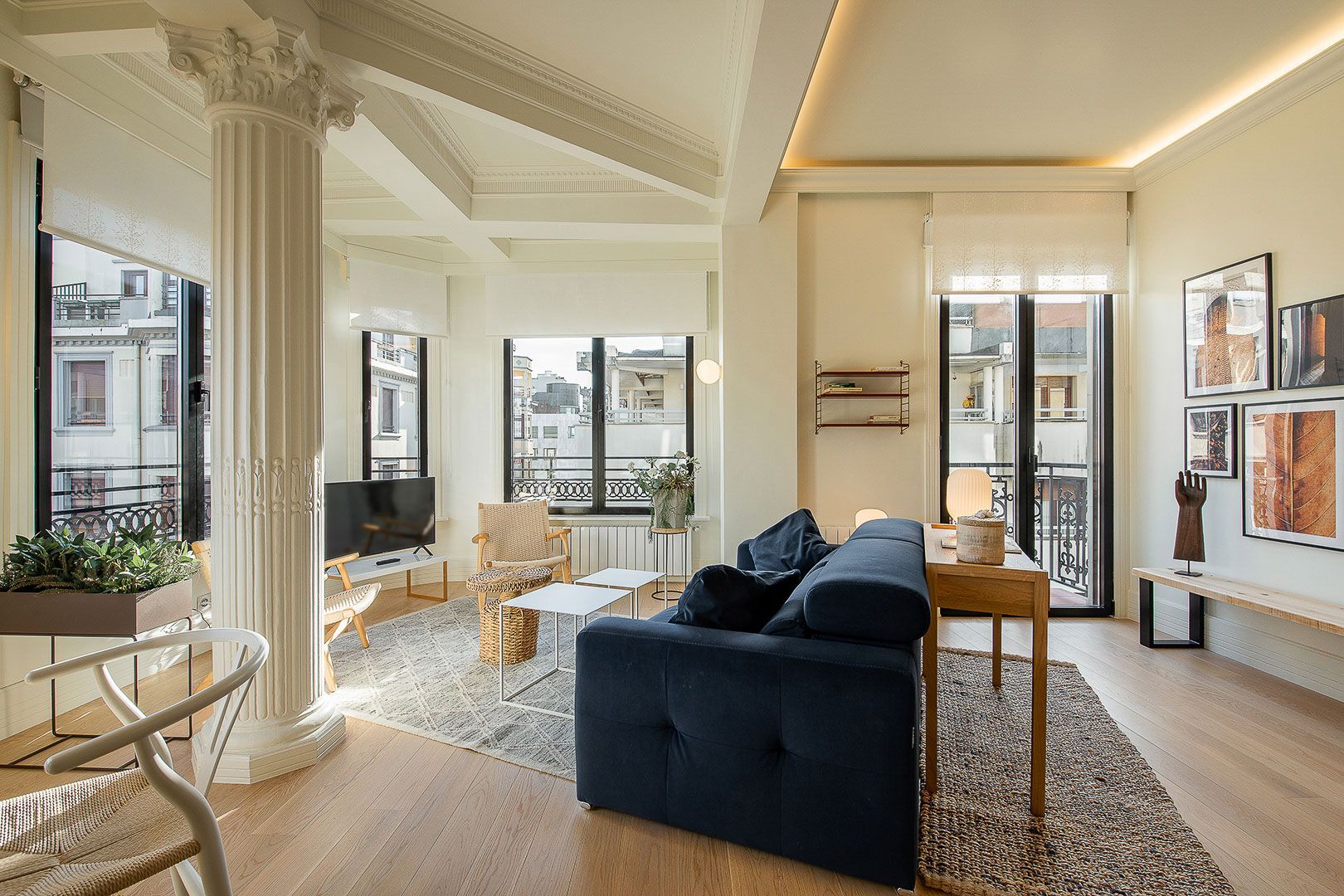 Ariane Roz es un estudio de fotografía con sede en Bilbao, Bizkaia. Fotógrafo especializado en reportajes fotográficos de arquitectura e interiorismo. Fotógrafa especializada en creación de contenido fotográfico para marcas y empresa. Sus clientes con interioristas, arquitectos, decoradores de interiores, estudios de branding.