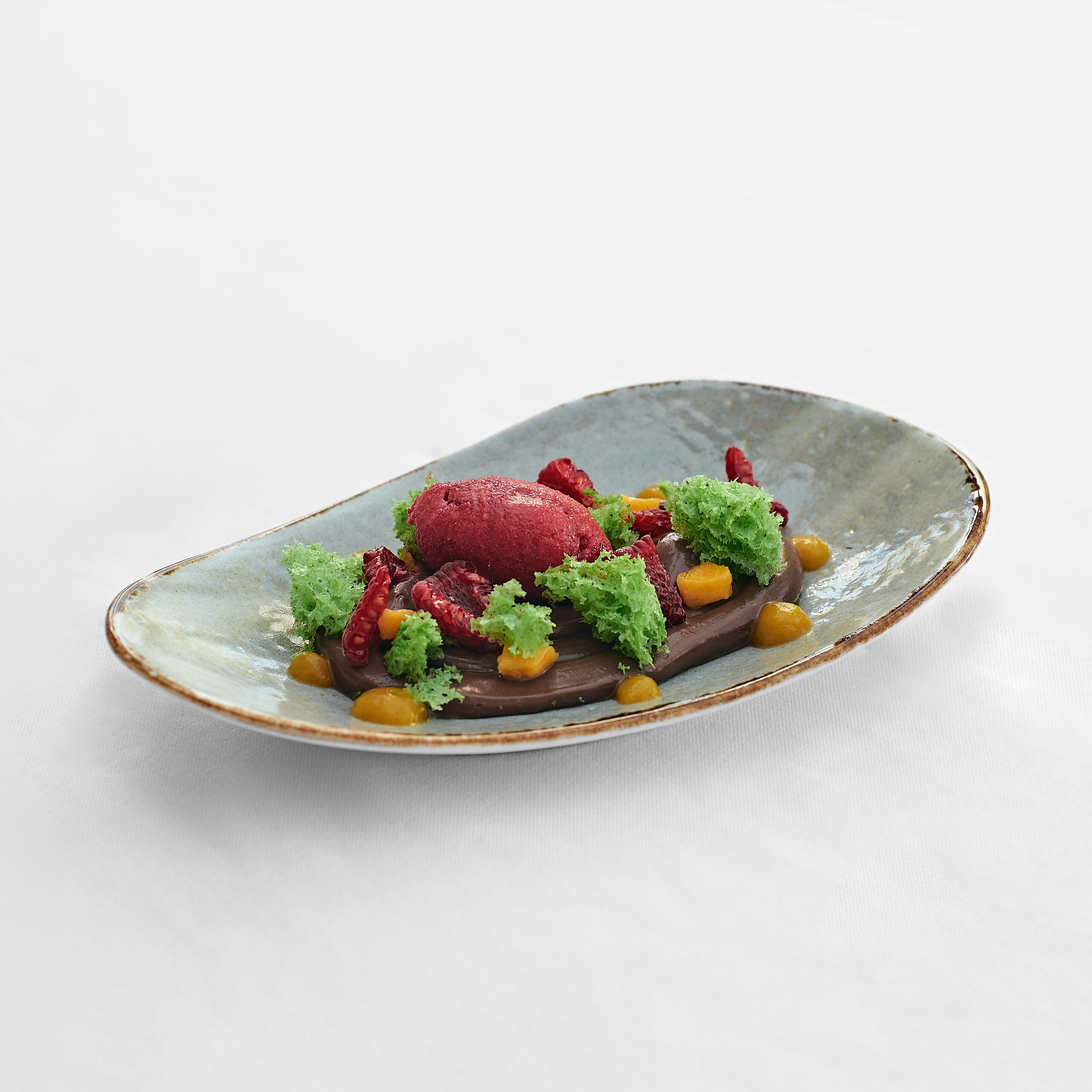 Ariane Roz. Fotógrafo de interiorismo y producto en Bilbao, Bizkaia. Fotógrafo especializado en hoteles, gastronomía y restaurantes. Fotógrafo especializado en hostelería. Reportaje fotográfico del Hotel El Amparo de Narcisa, en Burgos.