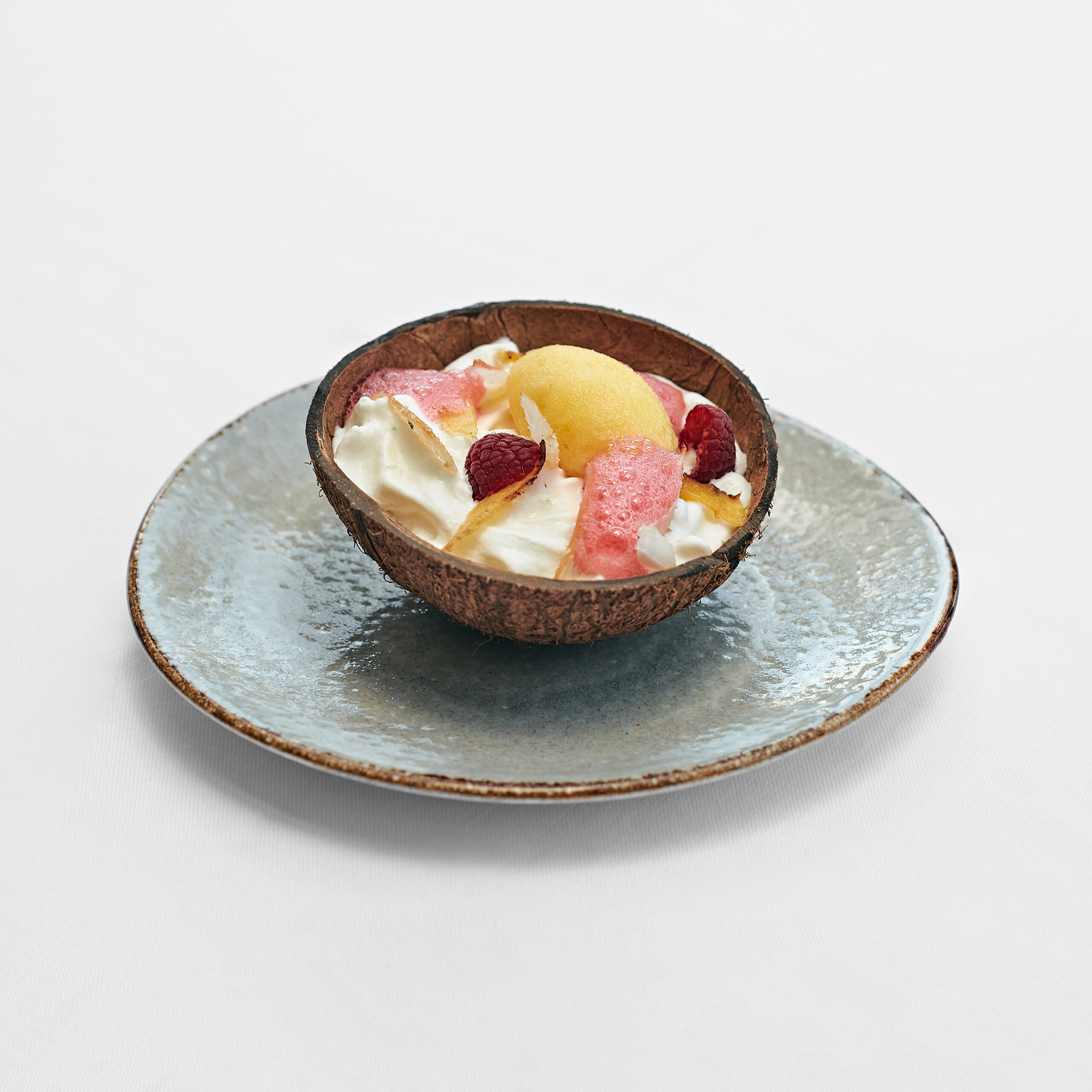 Ariane Roz. Fotógrafo de interiorismo y producto en Bilbao, Bizkaia. Fotógrafo especializado en hoteles, gastronomía y restaurantes. Fotógrafo especializado en hostelería. Reportaje fotográfico del Hotel El Amparo de Narcisa, en Burgos.